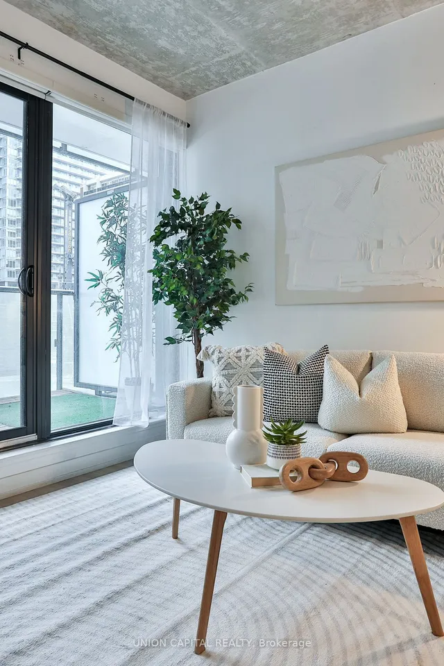 Additional image 21 of 161 Roehampton Ave Unit 203