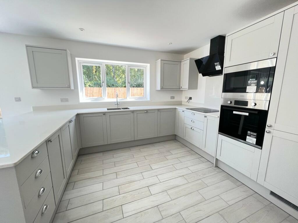 Additional image 2 of Woodland Walk, Thorpe Road, Kirby Cross, Frinton-On-Sea, CO13