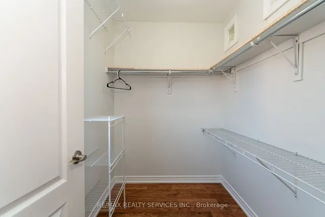 Additional image 24 of 112 Amaranth Cres