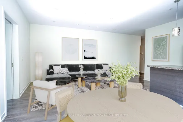 Additional image 6 of 840 Queens Plate Dr Unit 102