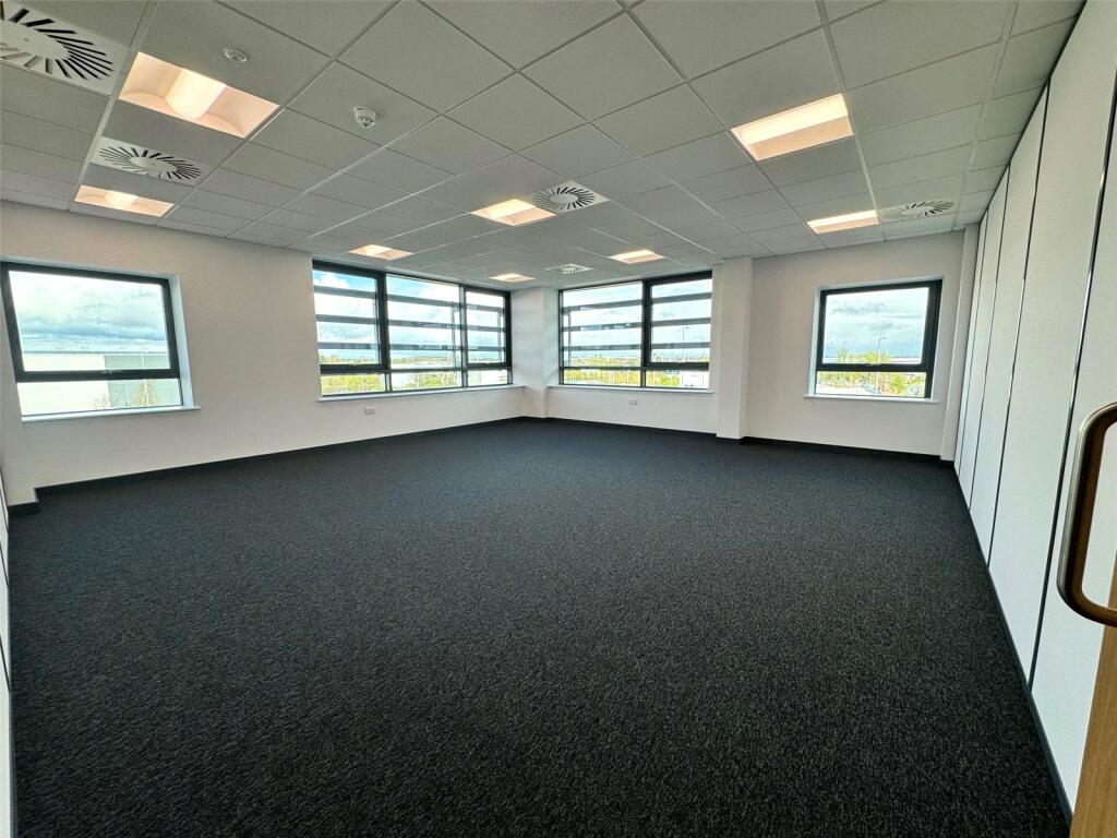 Additional image 4 of Avenue West, Skyline 120 Business Park, Braintree, CM77