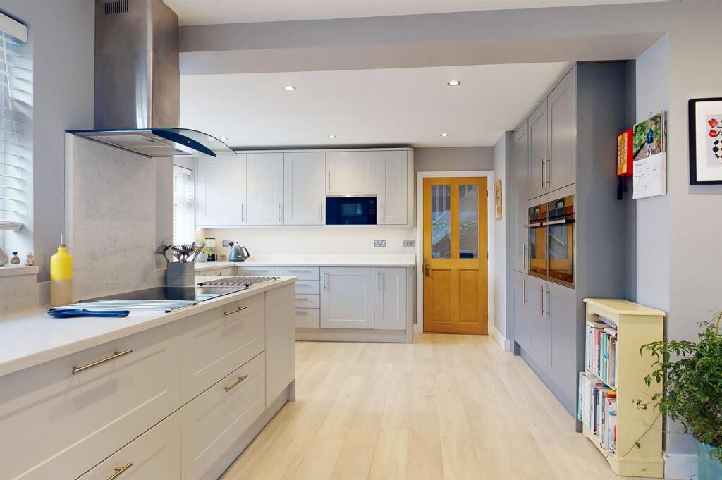 Additional image 4 of Robinsbridge Road, Coggeshall, Colchester