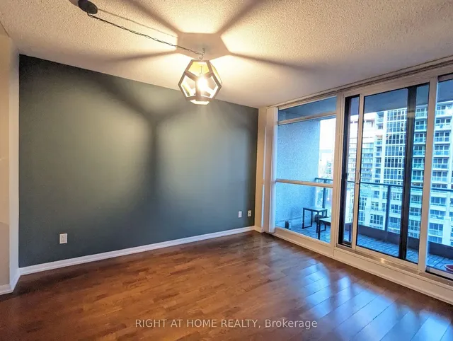 Additional image 8 of 209 Fort York Blvd Unit 965
