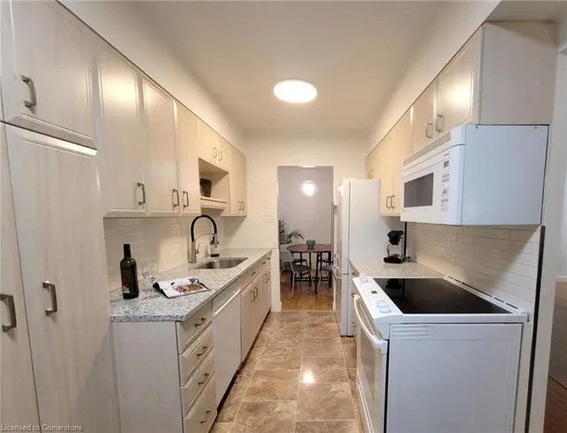 Additional image 10 of 81 Church St Unit 603