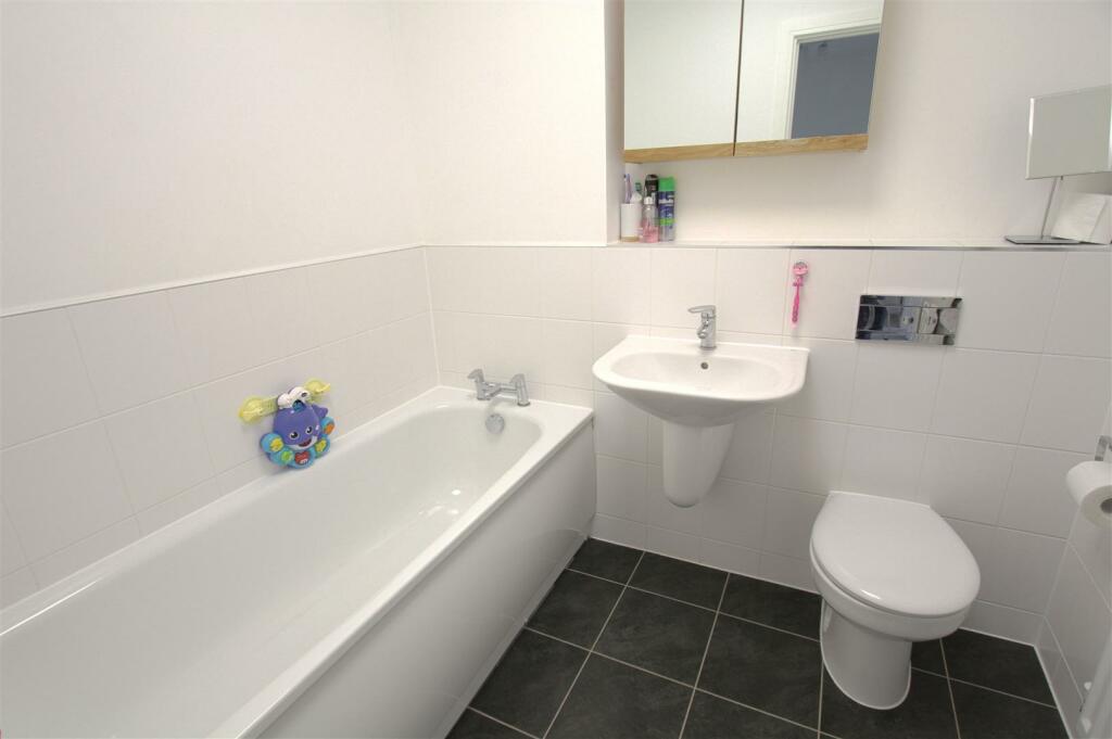 Additional image 15 of Rosebay Avenue, Billericay