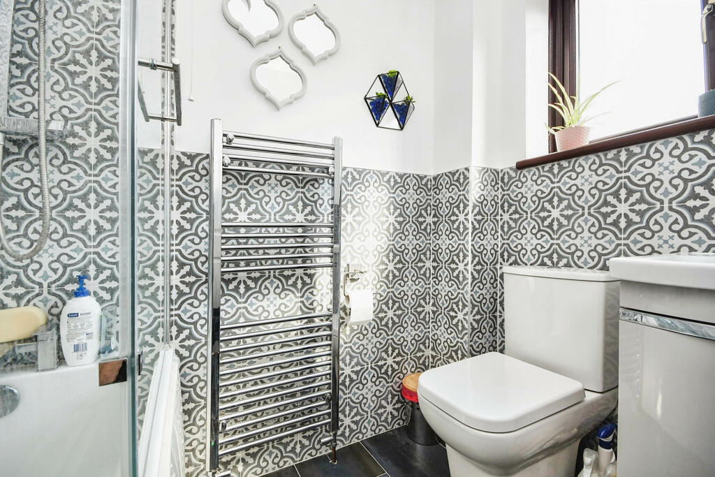 Additional image 12 of The Causeway, Toppesfield, Halstead