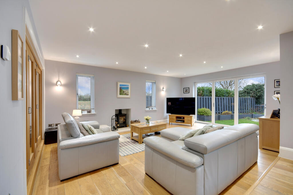 Additional image 4 of Back Road, Writtle