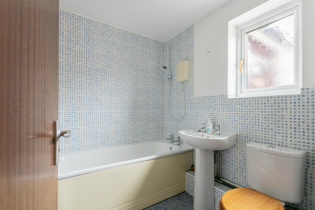 Additional image 5 of Rowhedge Road, Colchester, CO2
