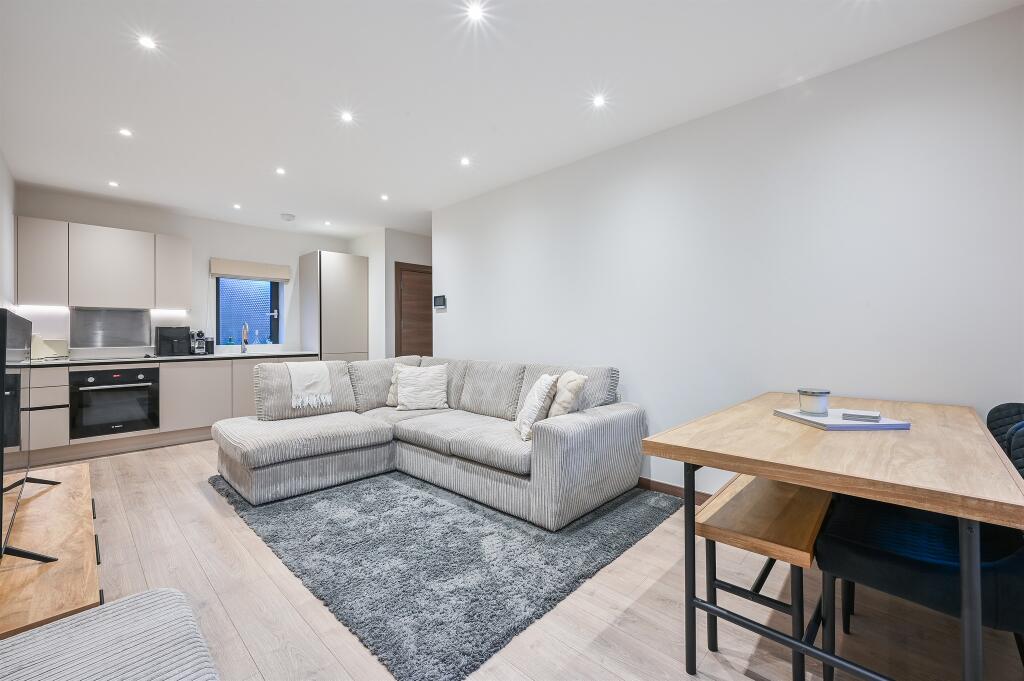 Additional image 2 of Croydon Road, Caterham