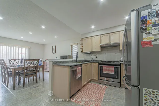 Additional image 17 of 92 Oaklea Blvd