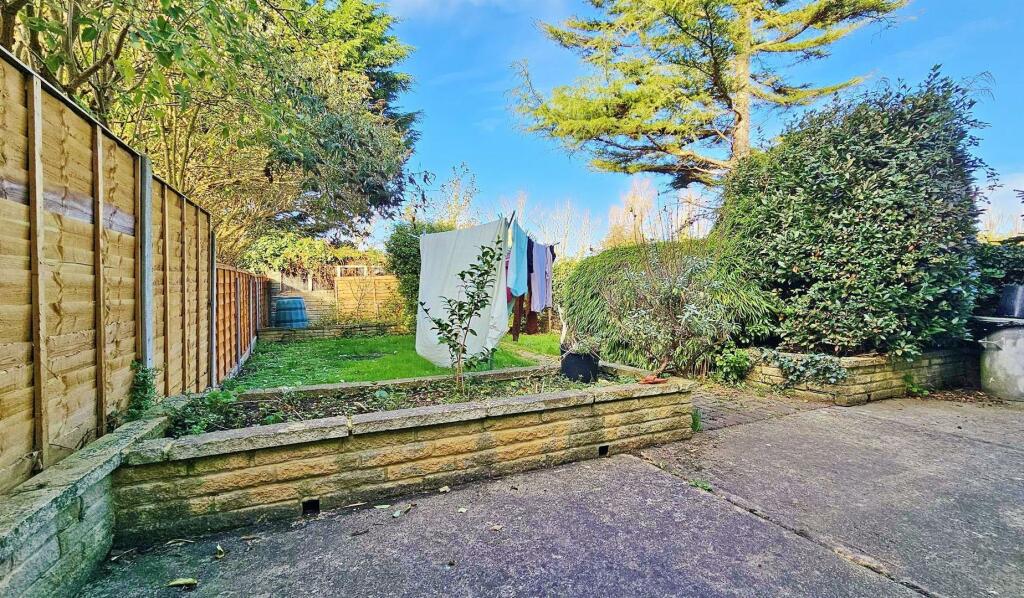 Additional image 20 of Woodberry Way, Walton On The Naze