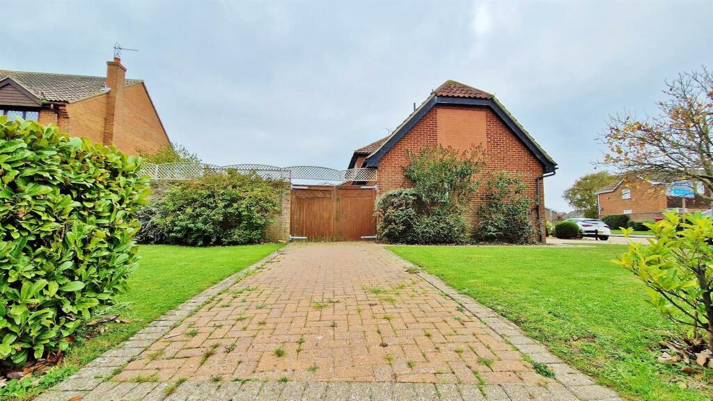 Additional image 36 of Frietuna Road, Frinton-on-Sea