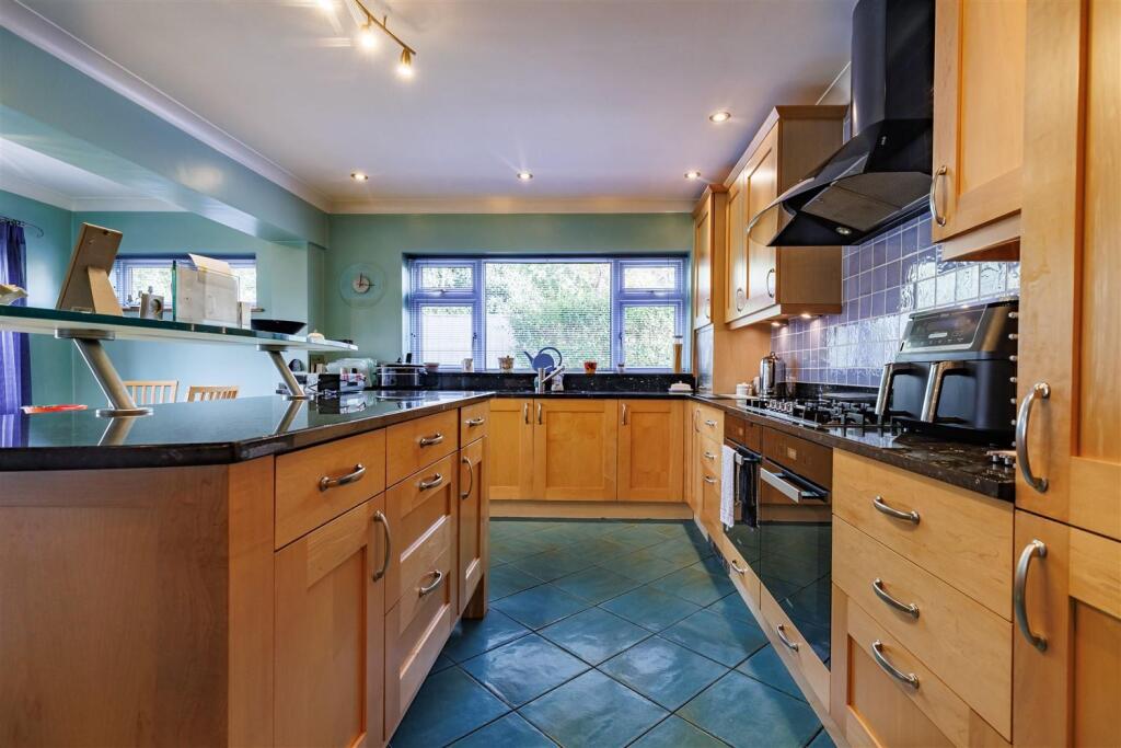 Additional image 8 of Hastingwood Road, Hastingwood