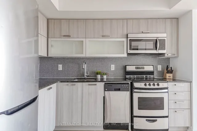 Additional image 12 of 36 Lisgar St Unit LPH16E