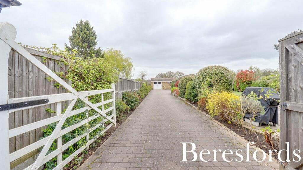 Additional image 21 of Coxtie Green Road, Pilgrims Hatch, CM14