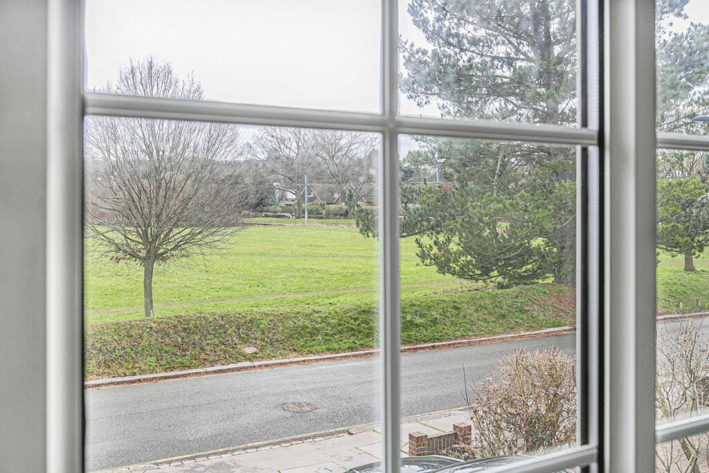 Additional image 8 of Lloyd Park Avenue, Croydon, CR0