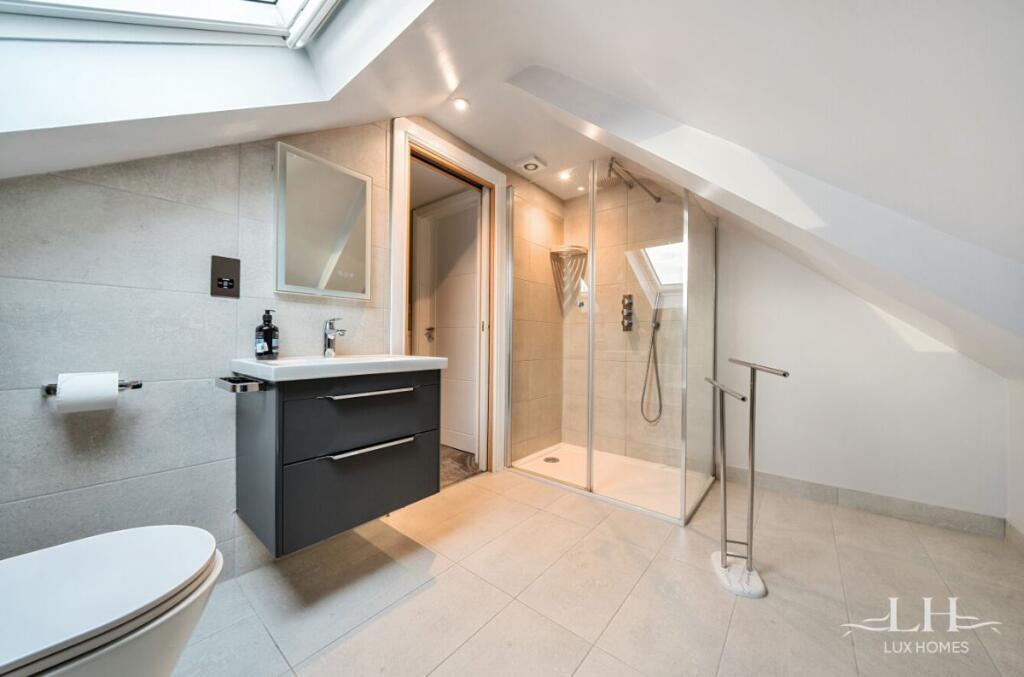 Additional image 21 of Wansford Close, Brentwood