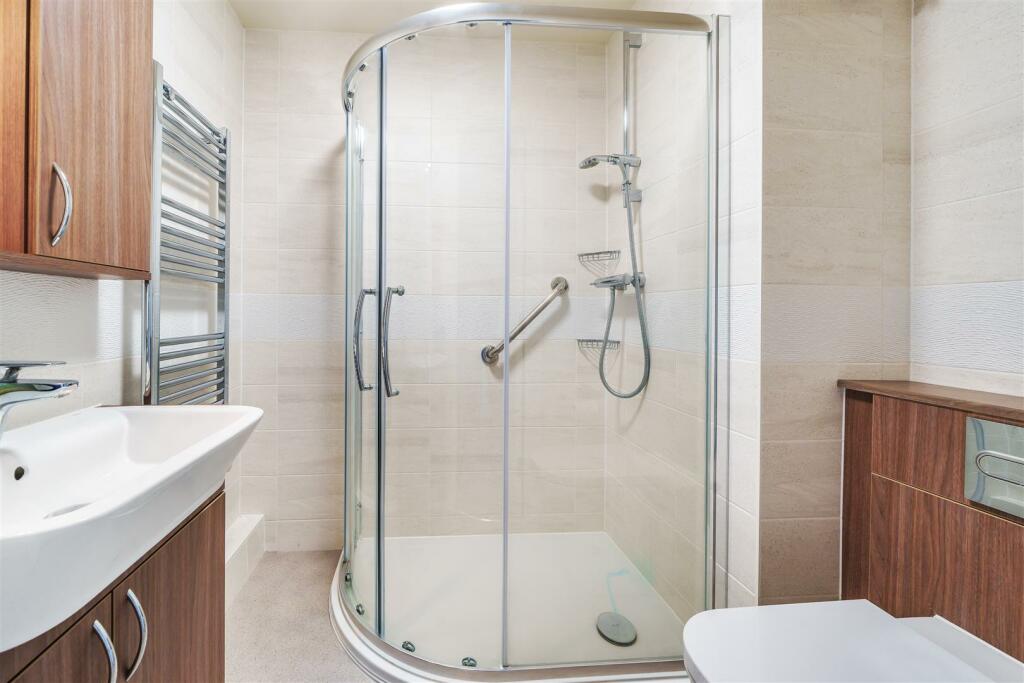 Additional image 8 of Cooper Lodge, Frinton-On-Sea