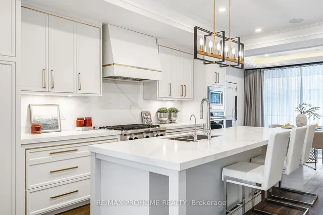 Additional image 10 of 3060 Bayview Ave