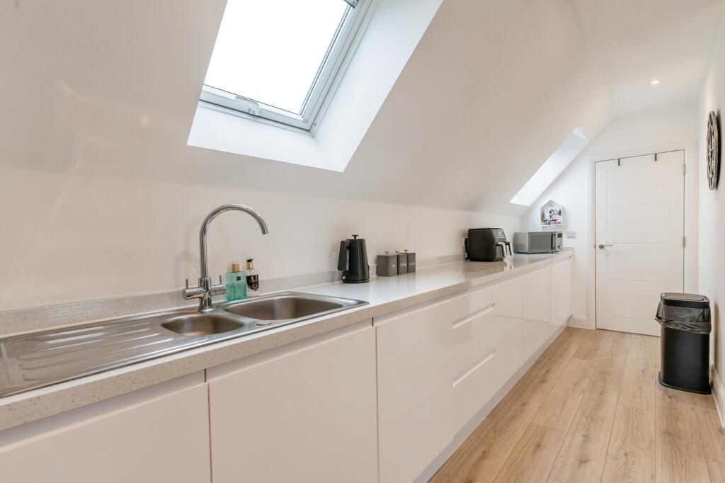 Additional image 10 of The Belvedere, Harding Elms Road, Billericay, Essex, CM11