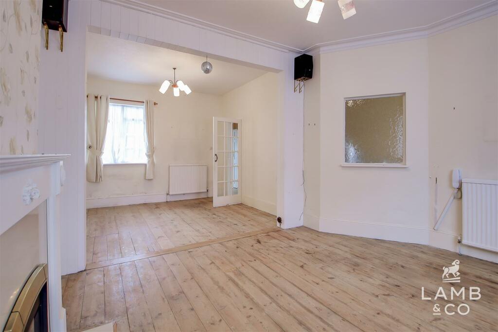 Additional image 12 of New Pier Street, Walton On The Naze