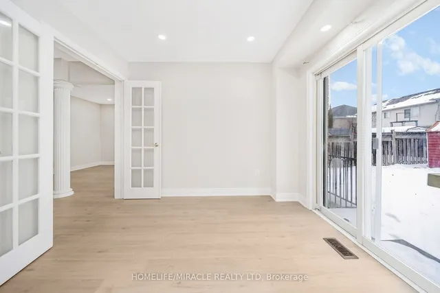 Additional image 11 of 13 Maple Beach Cres