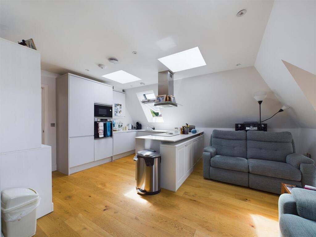 Additional image 7 of Chipstead Valley Road, Coulsdon