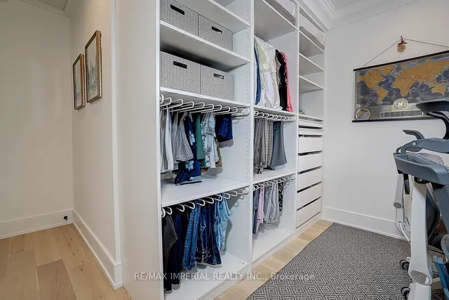 Additional image 31 of 3 Guytoi Crt