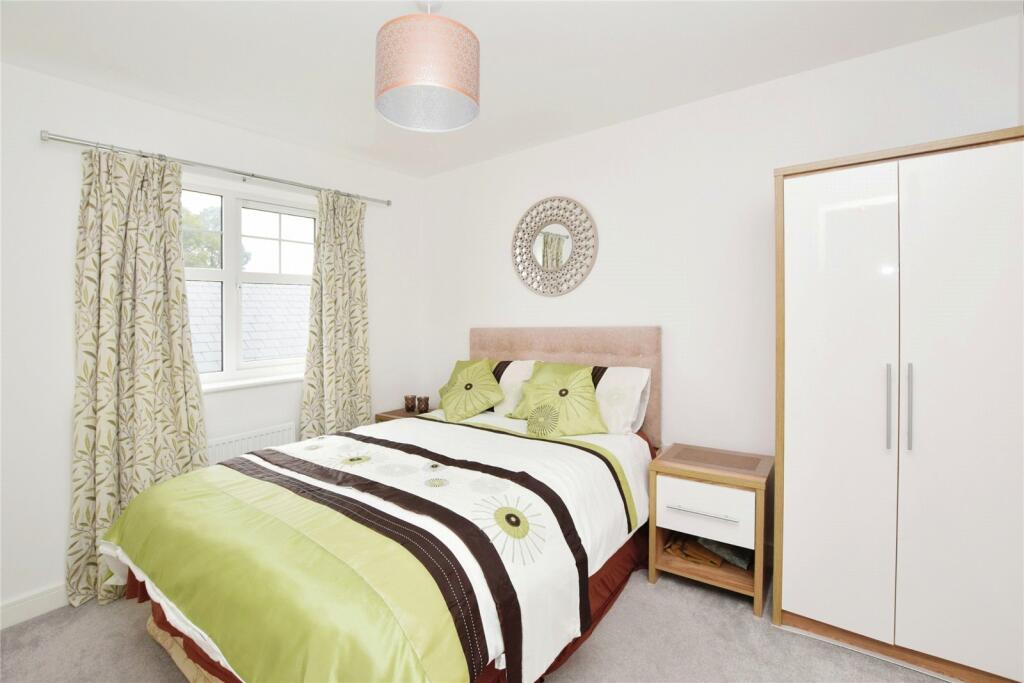 Additional image 16 of Iris Close, Colchester, Essex, CO4