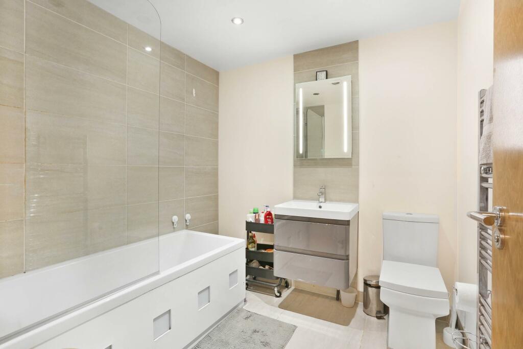 Additional image 8 of 3A Woodmansterne Road, Coulsdon, CR5