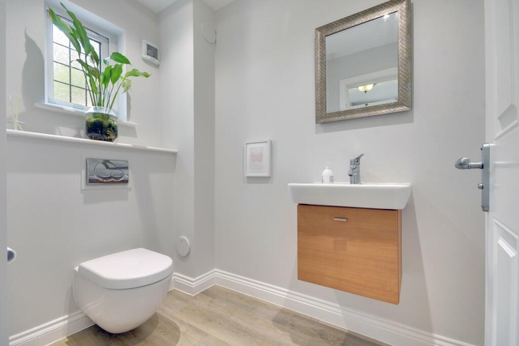 Additional image 13 of The Avenue, Brentwood, CM13