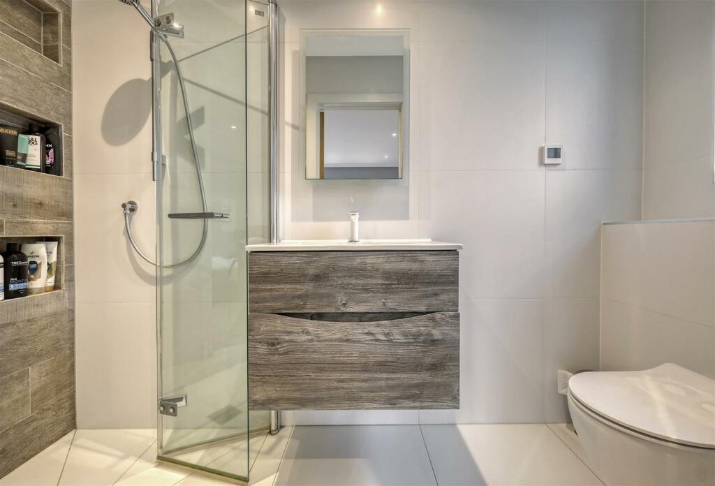 Additional image 34 of Noak Hill Close, Billericay, Essex