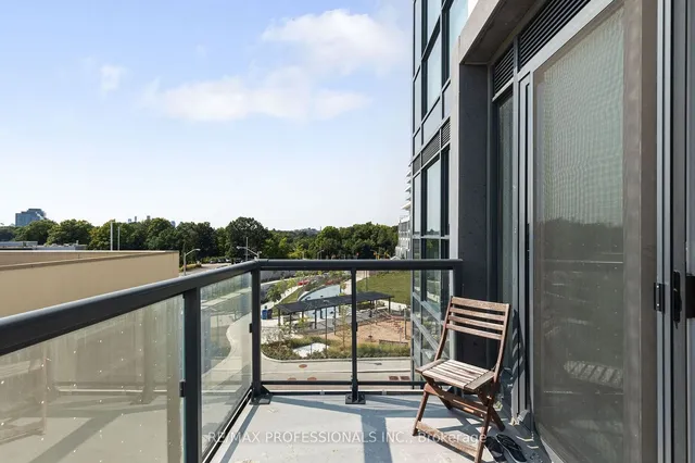 Additional image 18 of 30 Inn On The Park Dr Unit 320