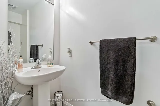 Additional image 23 of 55 Yorkland Blvd Unit 204