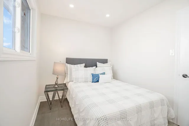 Additional image 18 of 168 Folkstone Cres