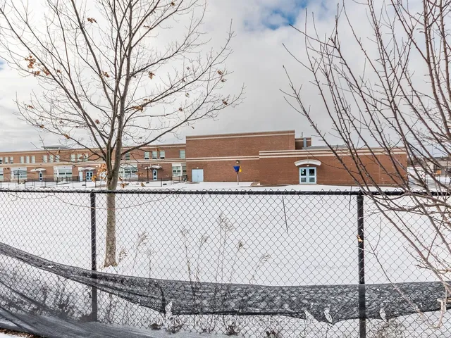 Additional image 37 of 21 Milkweed Cres