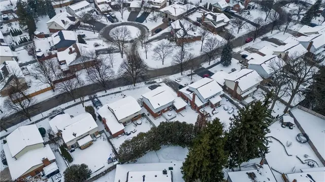 Additional image 38 of 16 Woodview Cres