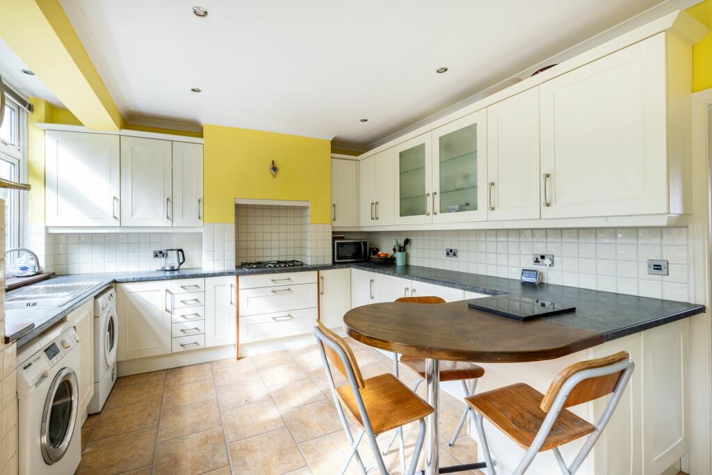 Additional image 5 of Commonwealth Road, Caterham, CR3