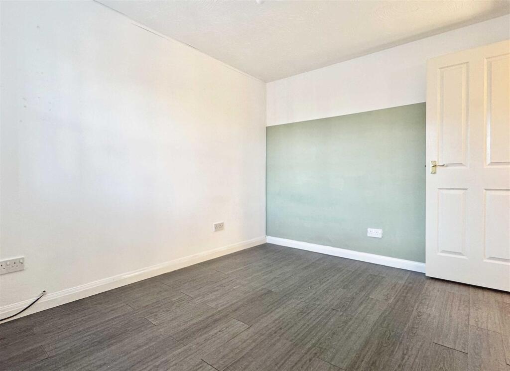 Additional image 15 of Sun Lido Square Gardens, Braintree