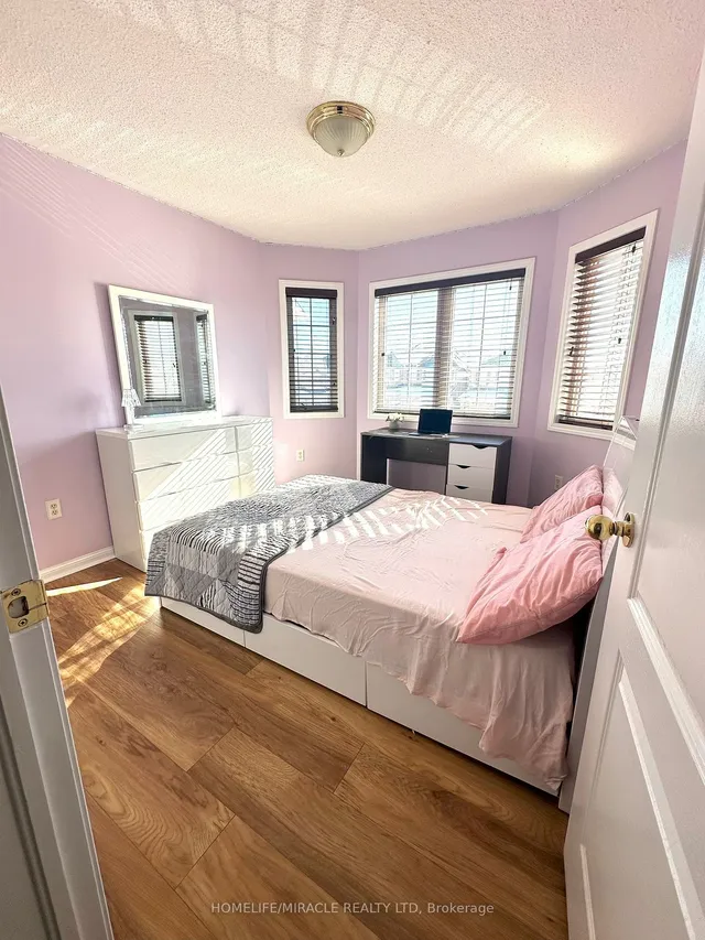 Additional image 16 of 24 Zimmer St