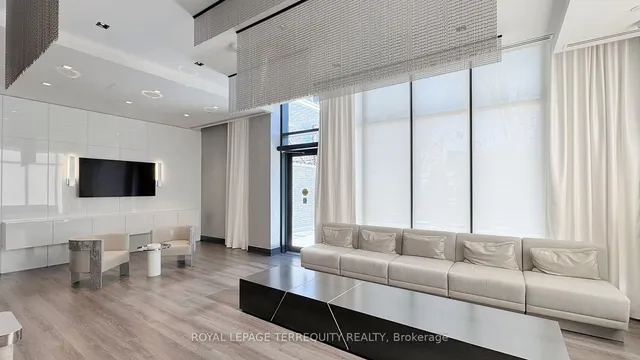 Additional image 25 of 609 Avenue Rd Unit 906