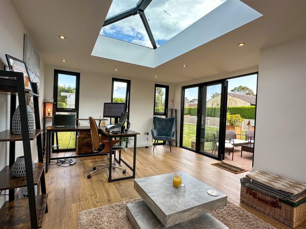 Additional image 42 of Southcliff Park, East Clacton