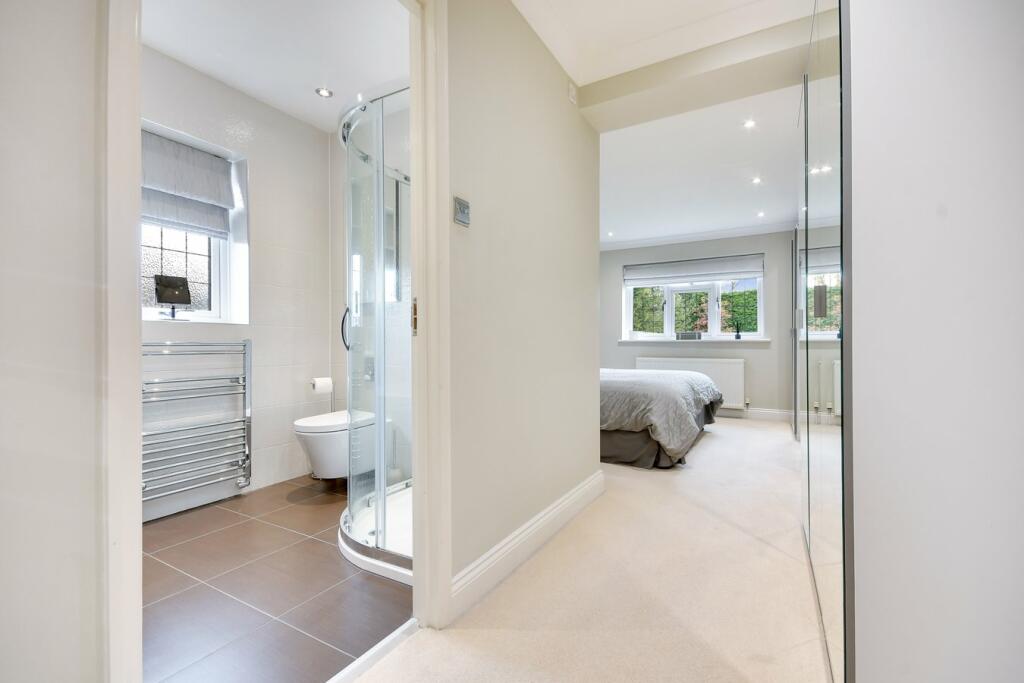 Additional image 15 of Rochford Avenue, Shenfield, Brentwood, CM15