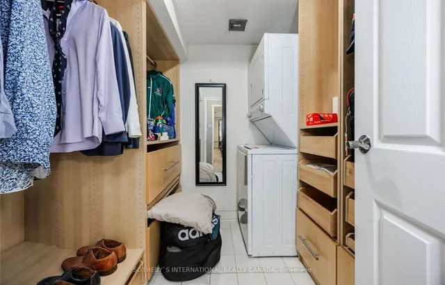 Additional image 19 of 10 Yonge St Unit 1805