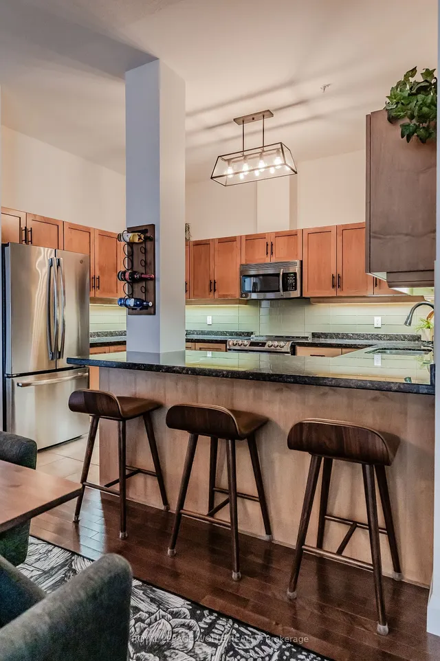 Additional image 22 of 165 Duke St Unit 315