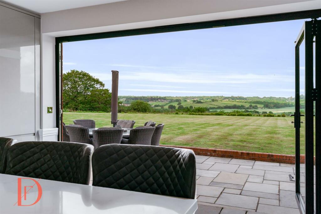 Additional image 9 of Coopersale Lane, Theydon Bois