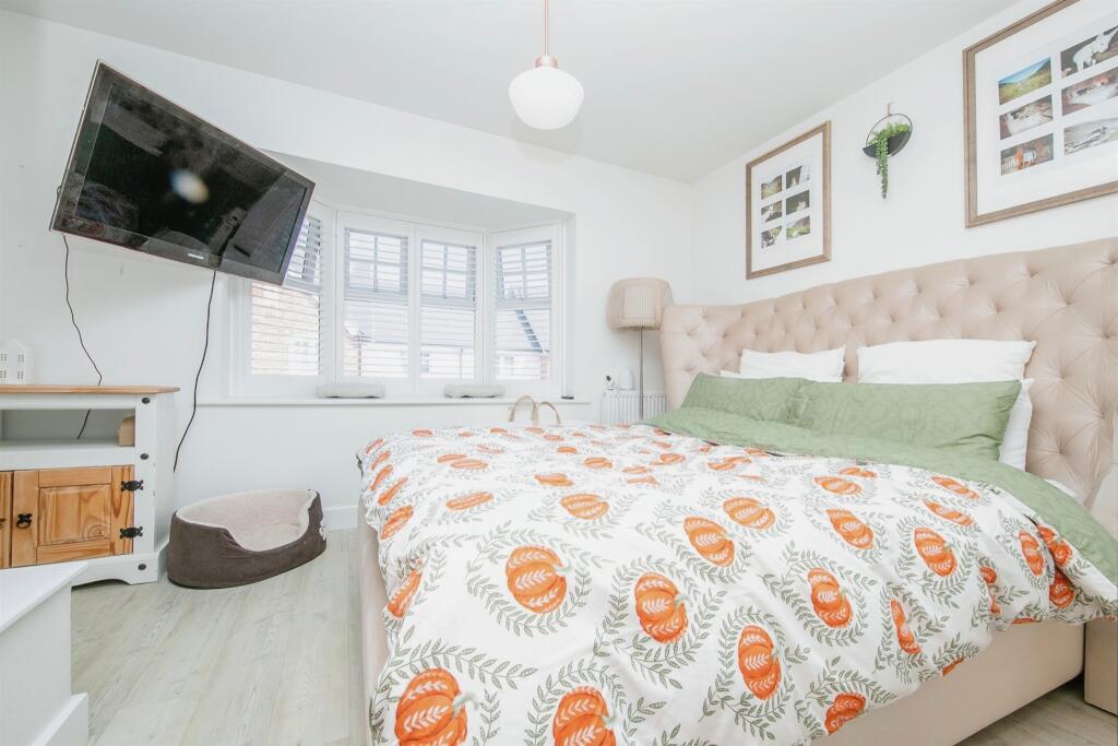 Additional image 9 of Rowhedge Wharf Road, Rowhedge, Colchester