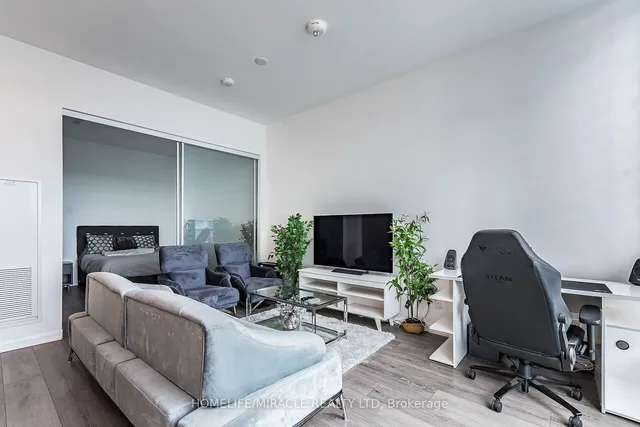 Additional image 10 of 4208 Dundas St Unit 815