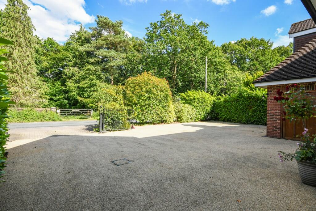 Additional image 40 of The Avenue, Brentwood, CM13