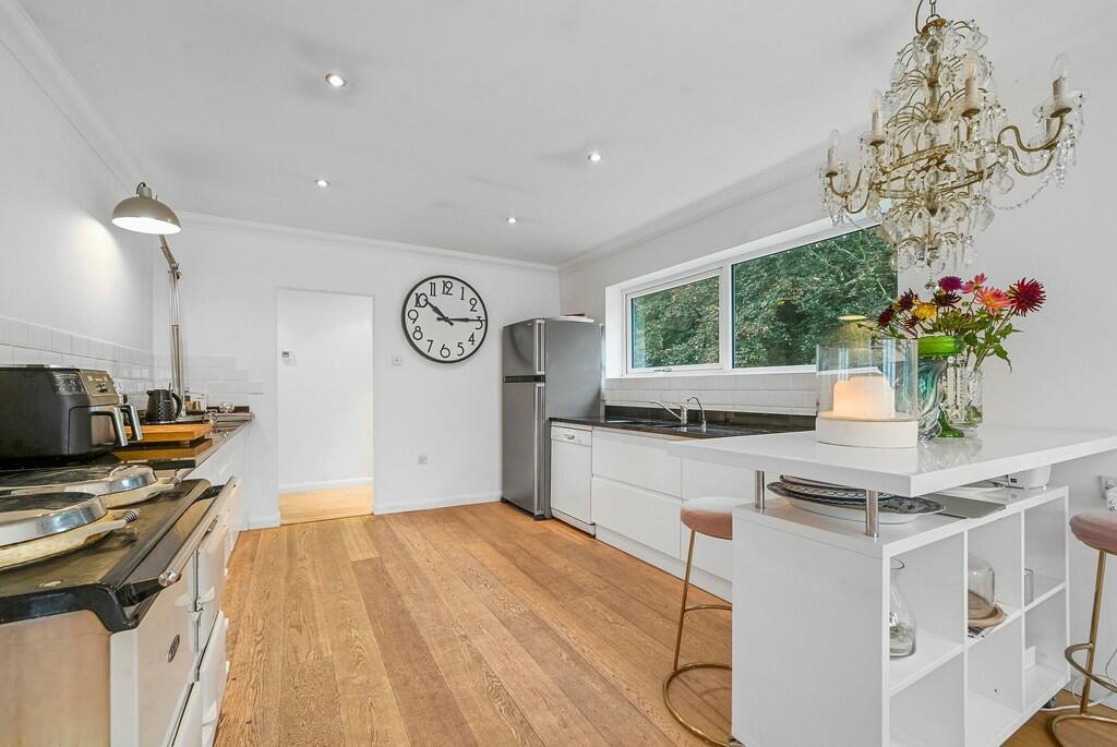 Additional image 25 of Ernalds Close, Earls Colne, Essex